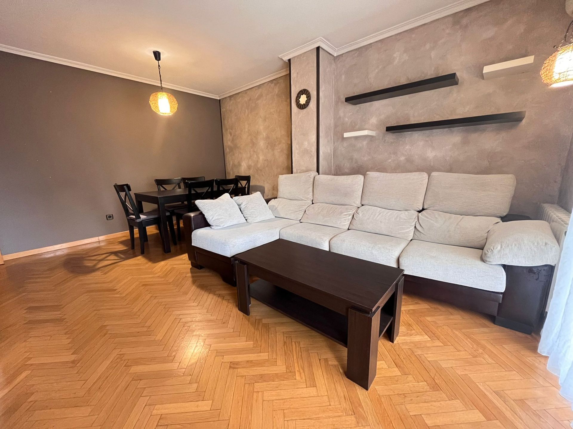 Living room of Flat for sale in Parla  with Air Conditioner, Heating and Terrace