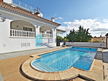 Villa mit Balkon zum Verkauf in Bolnuevo