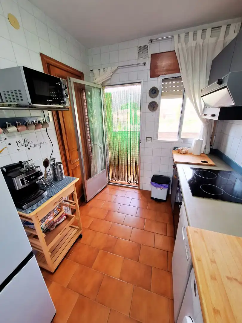Cocina de Piso en venta en La Adrada  con Calefacción, Terraza y Trastero