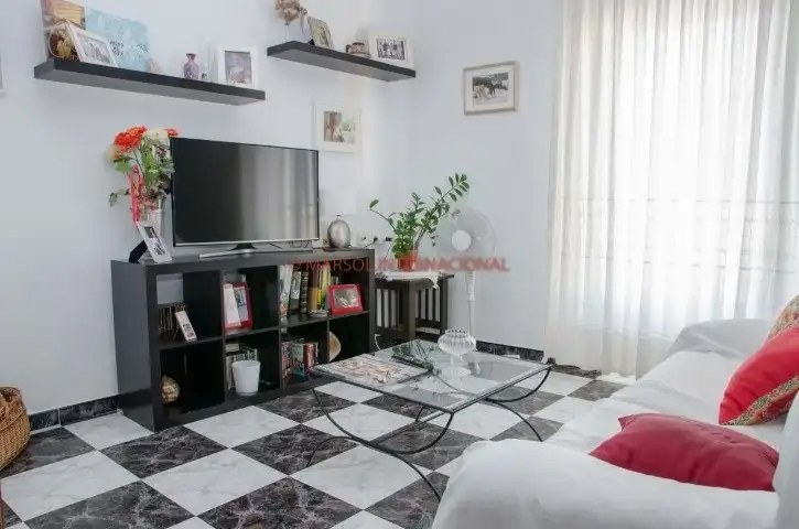 Sala d'estar de Casa o xalet en venda en Orihuela amb Aire condicionat, Terrassa i Moblat