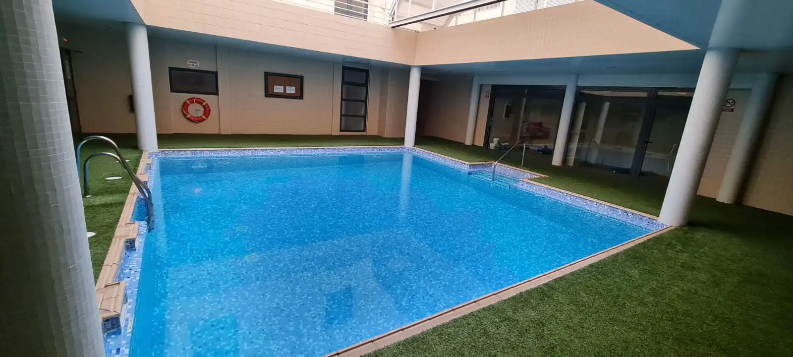 Swimming pool of Flat for sale in Roquetas de Mar  with Terrace and Community pool