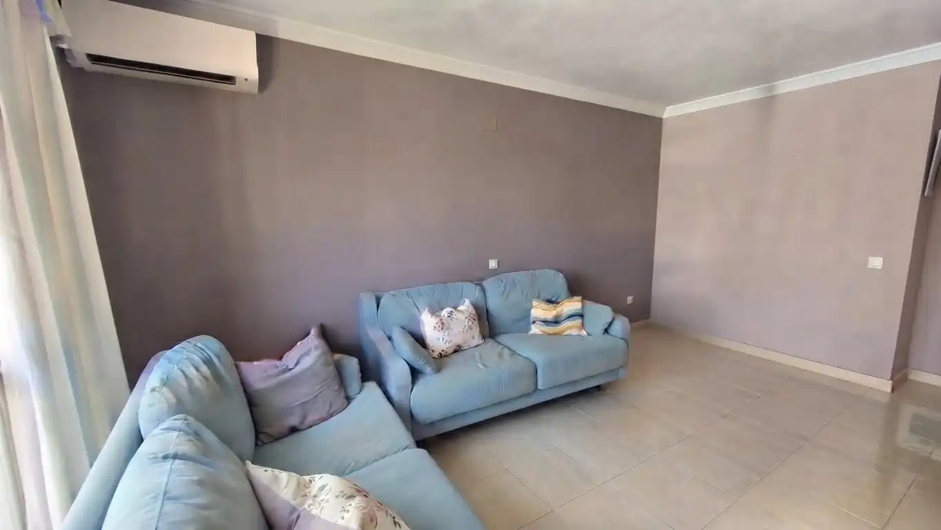 Sala de estar de Piso en venta en Rincón de la Victoria con Aire acondicionado, Trastero y Amueblado