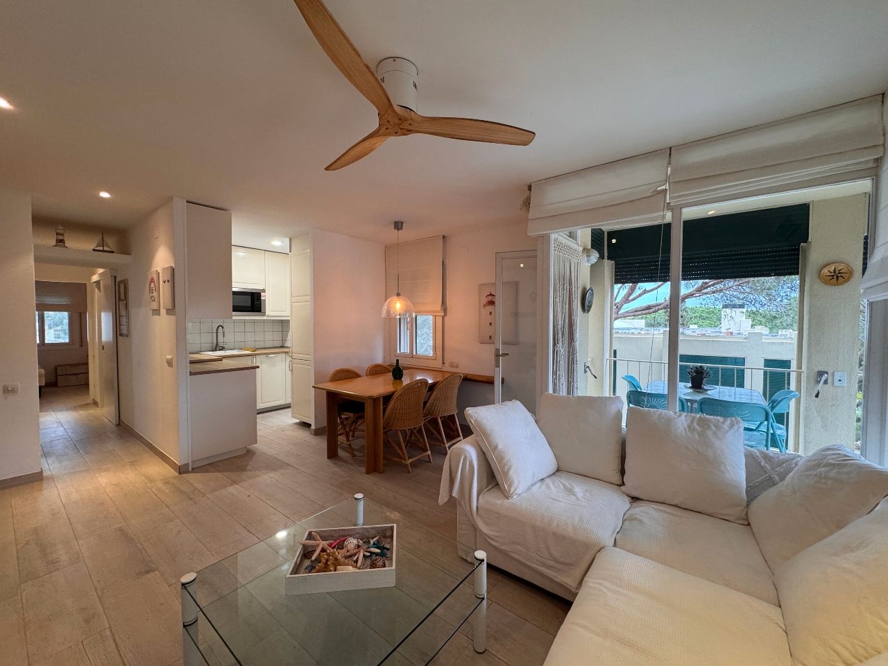 Living room of Flat for sale in Palafrugell  with Air Conditioner, Heating and Terrace