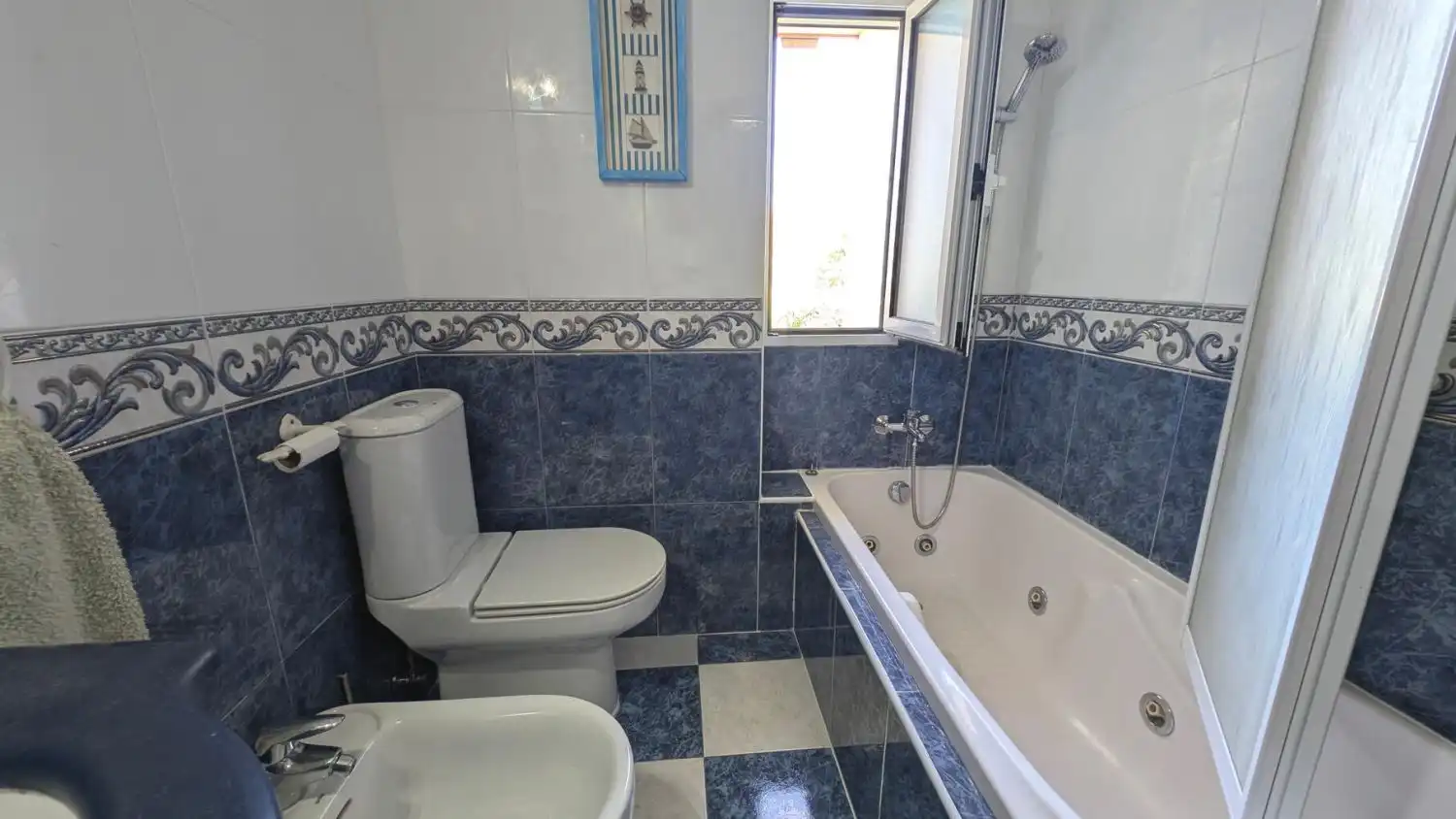 Bathroom of Apartments for rent in Camargo  with Heating, Terrace and Furnished