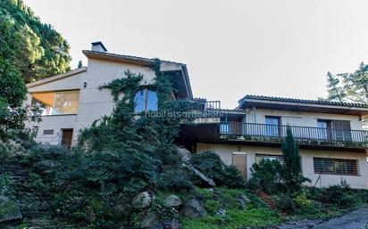 Vista exterior de Casa o xalet en venda en La Roca del Vallès amb Jardí privat i Terrassa