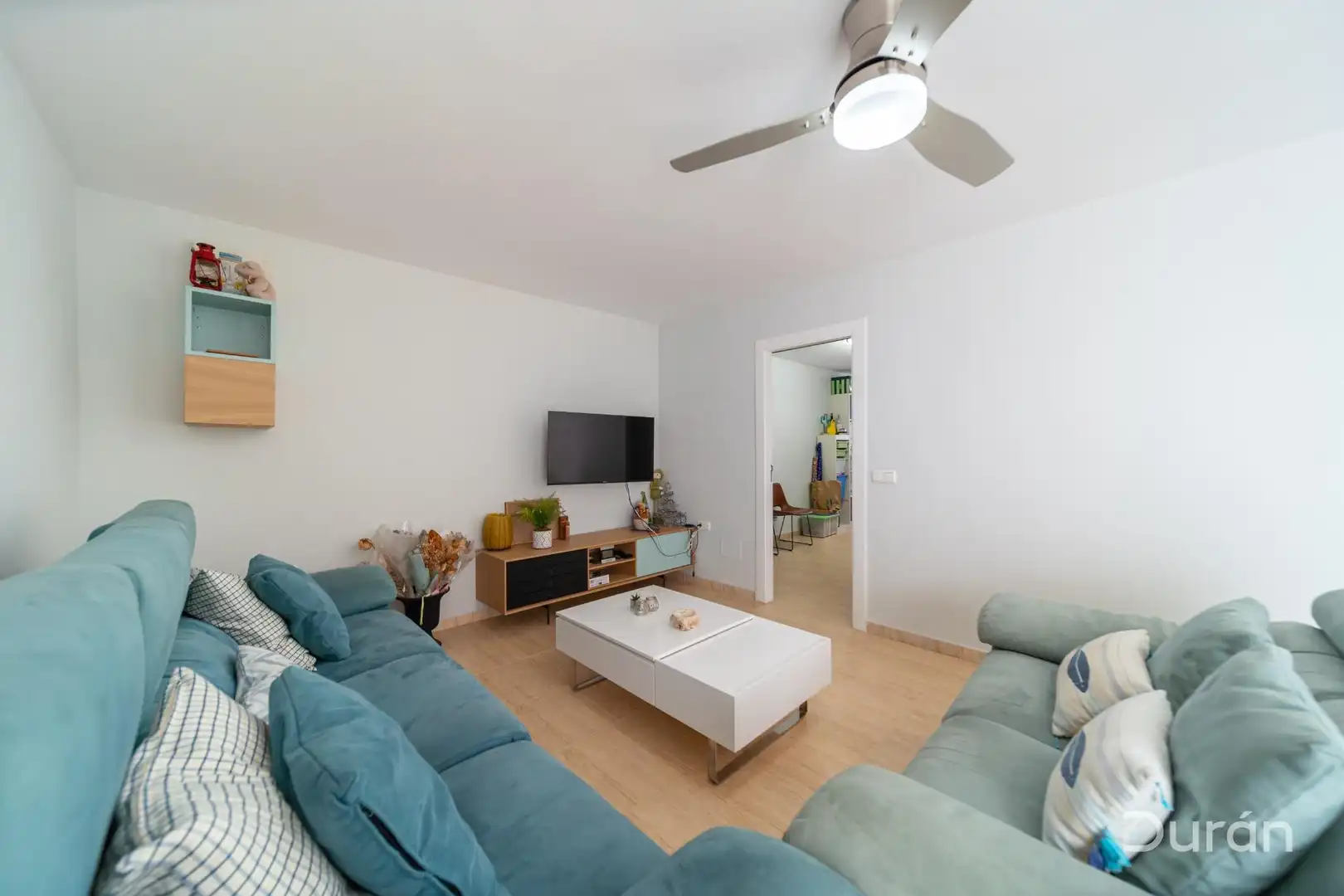 Sala de estar de Casa o chalet en venta en El Ejido con Aire acondicionado, Jardín privado y Terraza