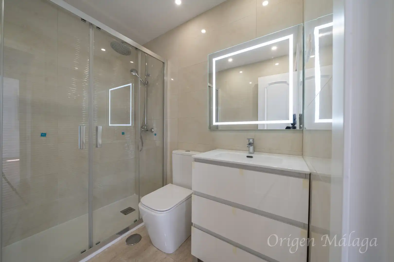 Flat for rent in N/A, Carranque - Haza Cuevas