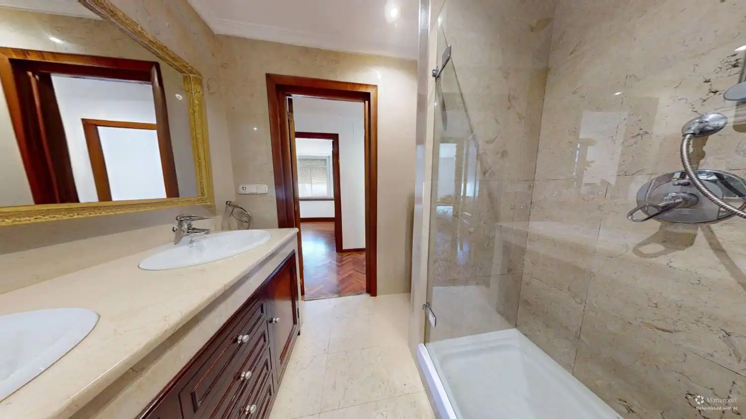 Bathroom of Flat for sale in Sevilla  with Air Conditioner and Terrace