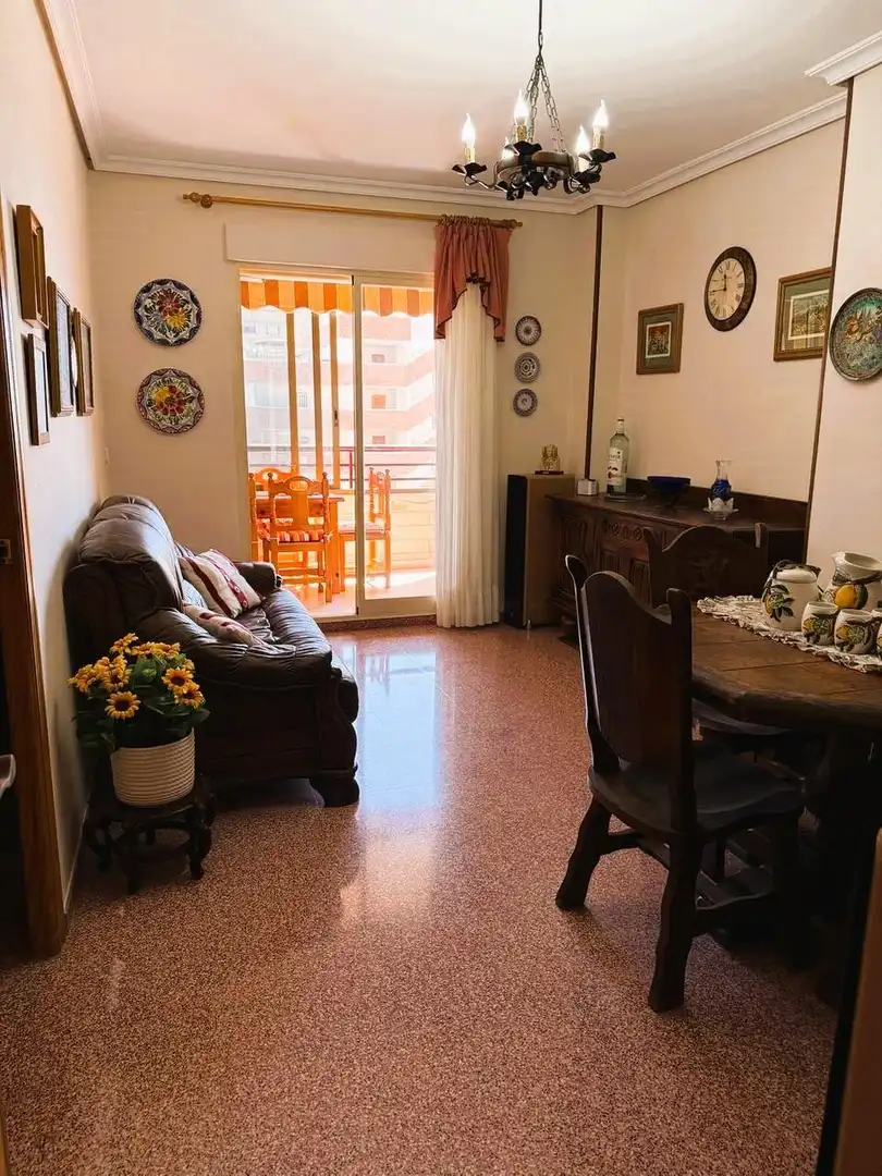 Sala de estar de Piso en venta en Los Arenales del Sol