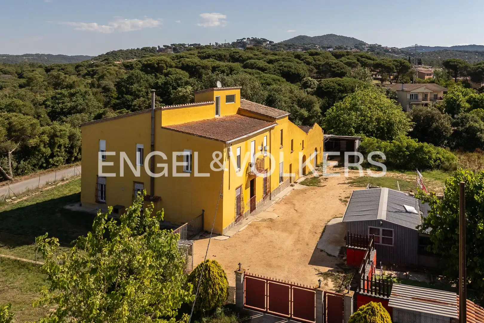 Vista exterior de Casa o xalet en venda en Tordera amb Calefacció, Jardí privat i Traster
