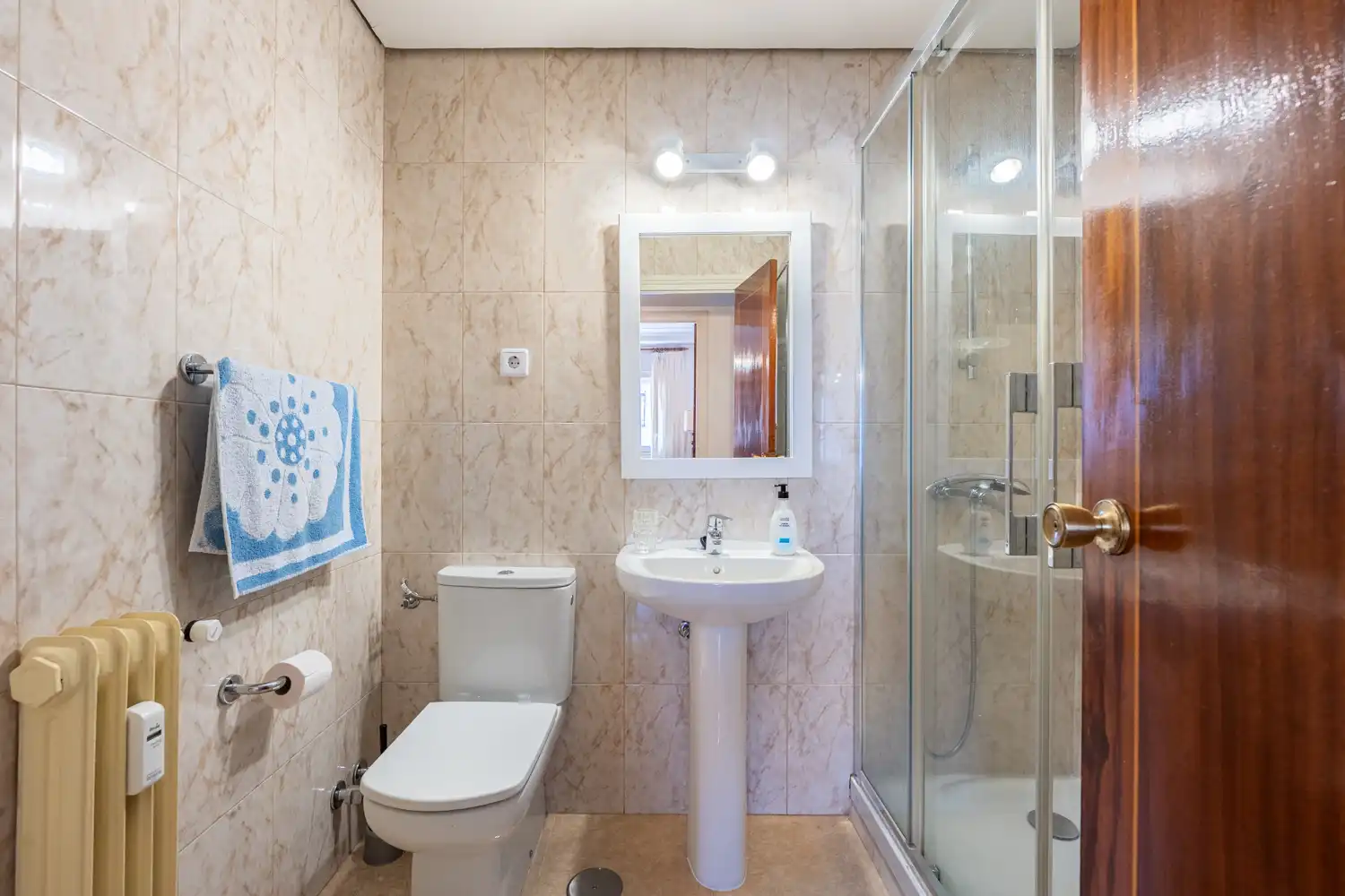 Baño de Piso en venta en Madrid con Terraza y Balcón