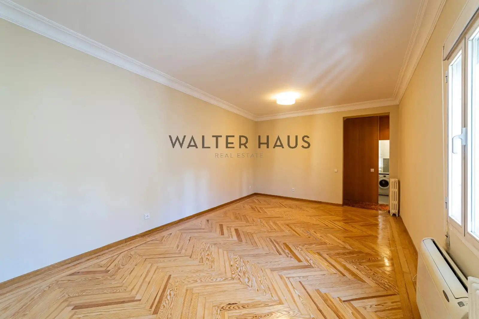 Wohnzimmer von Wohnung zur Miete in Madrid mit Klimaanlage, Heizung und Ofen