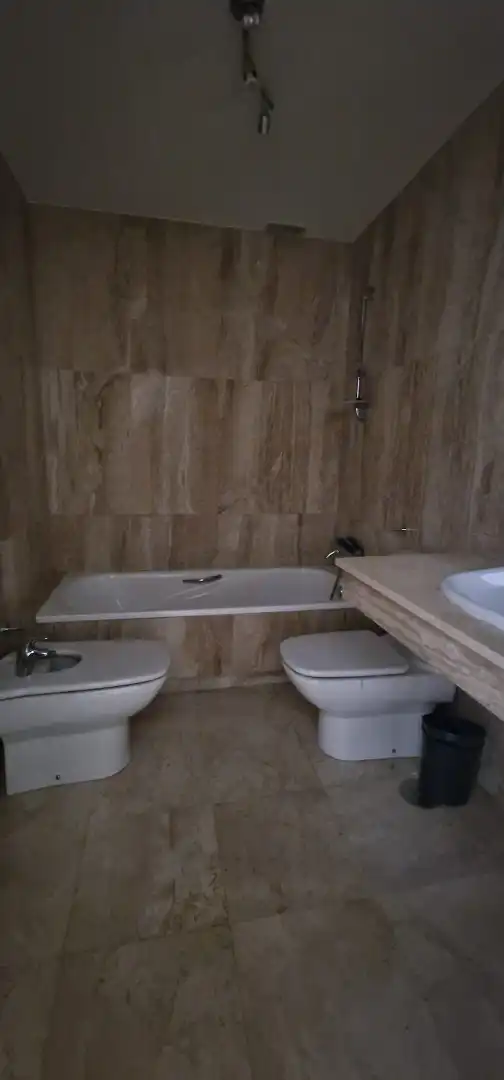 Bany de Pis en venda en Marbella amb Terrassa i Piscina comunitària
