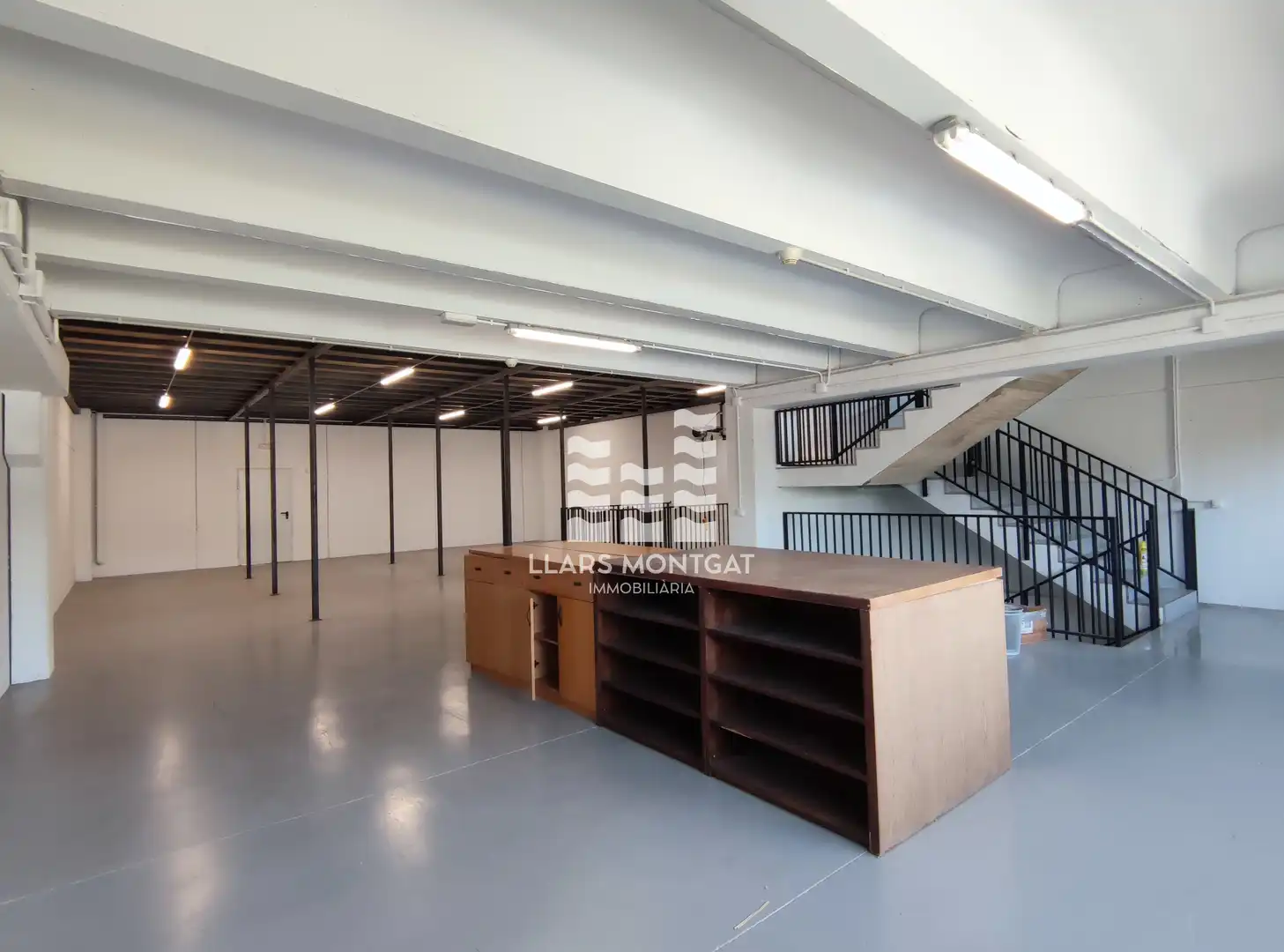 Nau industrial de lloguer en Montgat