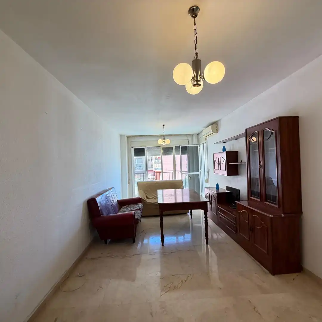 Sala d'estar de Pis en venda en Marbella amb Moblat