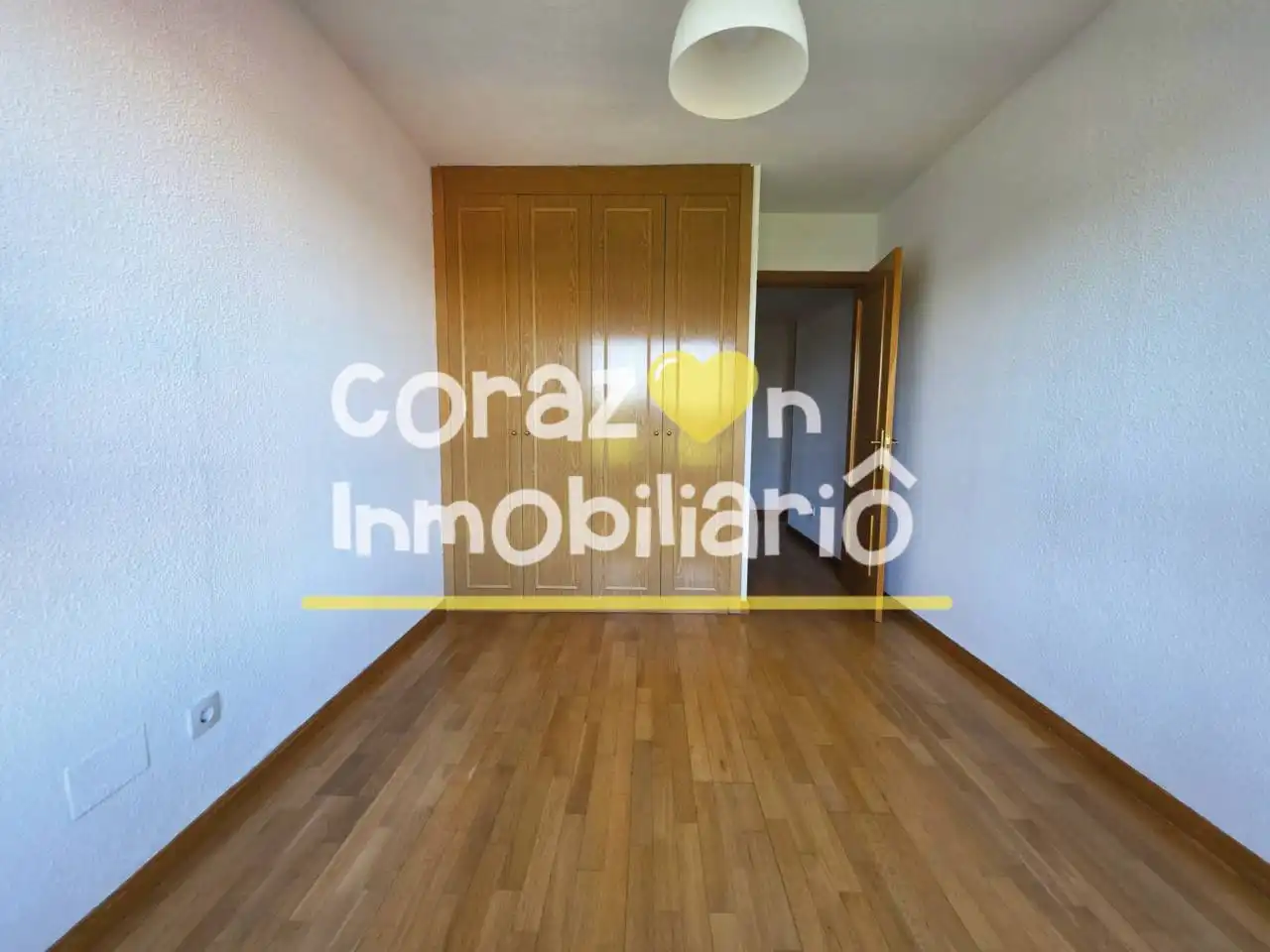 Bedroom of Flat for sale in Madrid  with Heating, Parquet flooring and Storage room