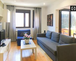 Sala d'estar de Pis de lloguer en  Madrid Capital amb Aire condicionat, Calefacció i Moblat