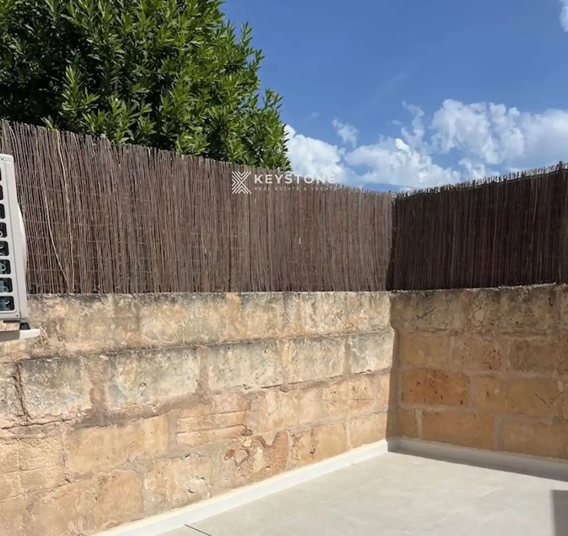 Vista exterior de Piso en venta en Santa Eugènia con Aire acondicionado y Terraza
