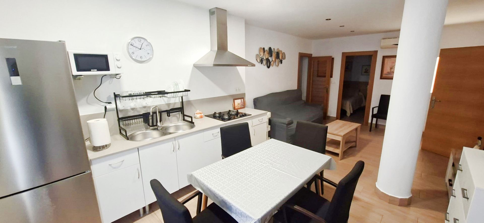 Cocina de Piso de alquiler en Málaga Capital con Amueblado, Microondas y TV