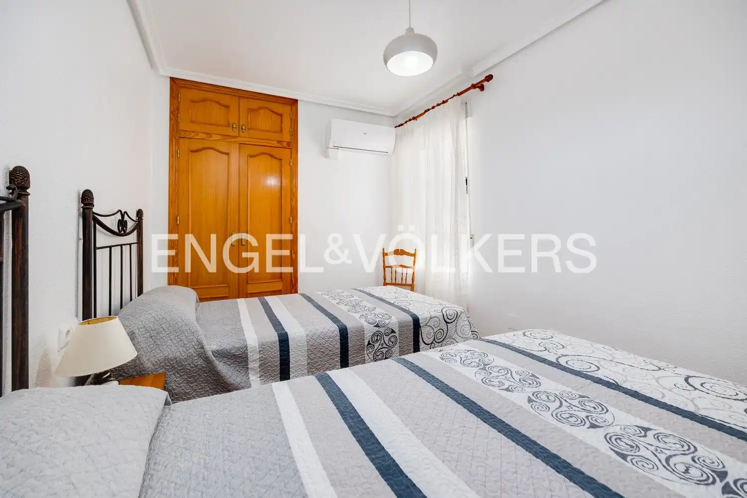 Bedroom of Attic for sale in Guardamar del Segura  with Air Conditioner, Heating and Terrace