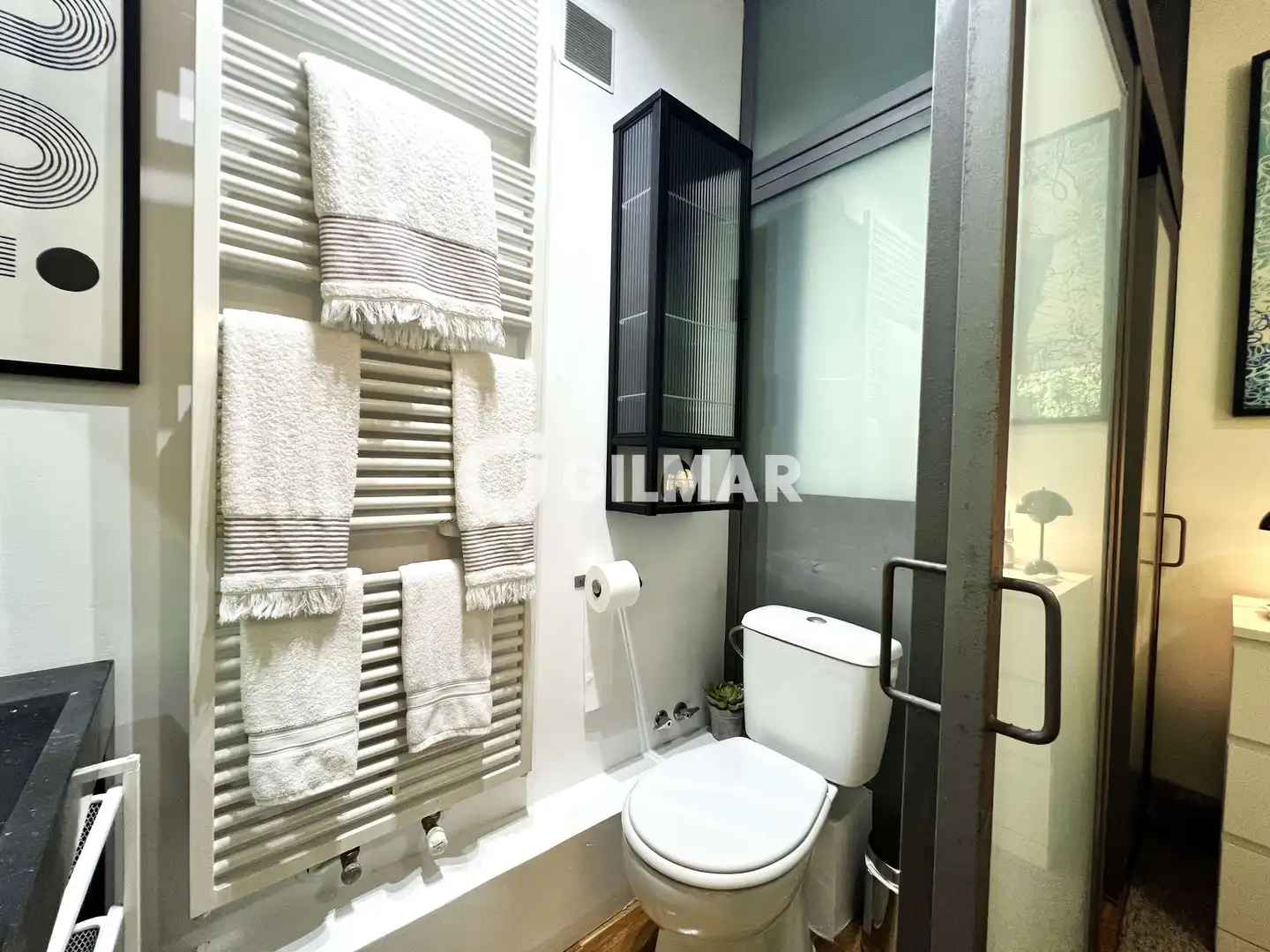 Baño de Piso en venta en Madrid con Calefacción y Jardín privado