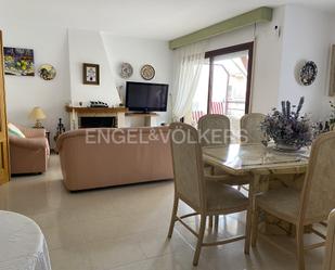 Menjador de Apartament de lloguer en Calafell amb Aire condicionat, Terrassa i Piscina