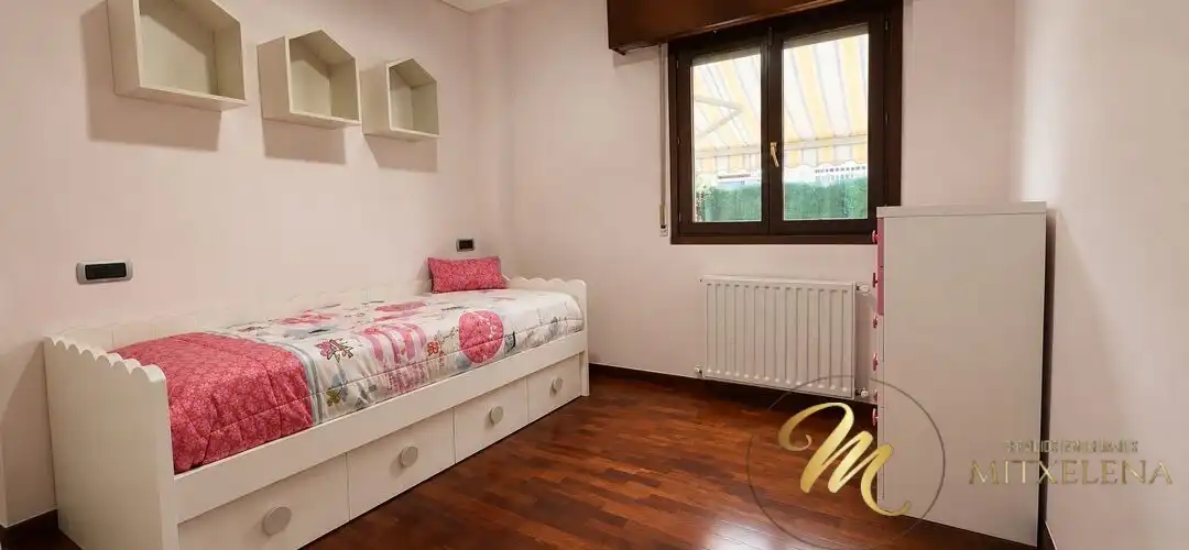Schlafzimmer von Wohnung zum Verkauf in Leioa mit Heizung, Privatgarten und Terrasse