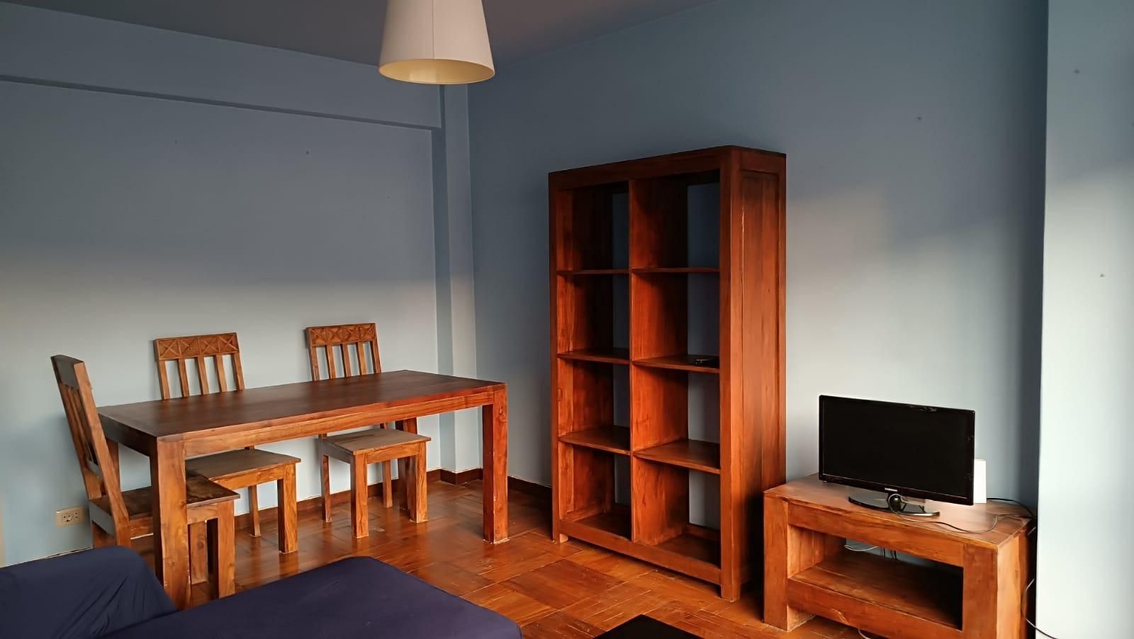 Sala d'estar de Apartament de lloguer en Vigo  amb Calefacció i Parquet