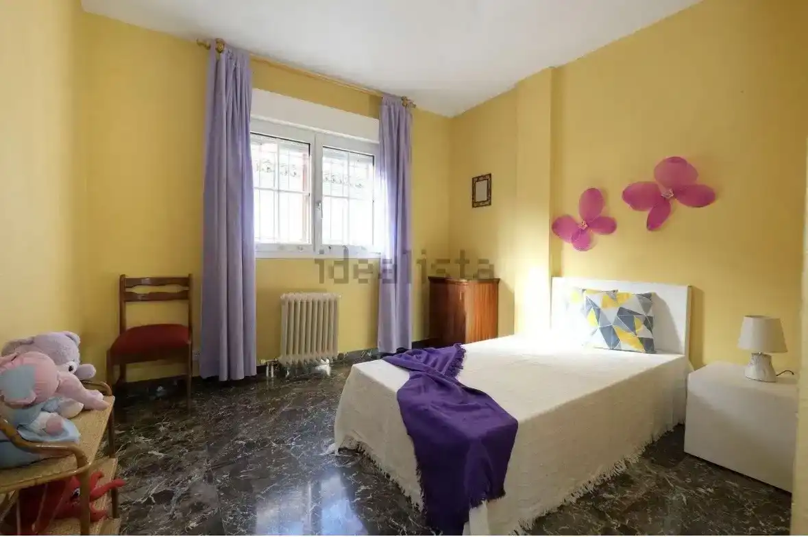 Dormitori de Casa adosada en venda en  Granada Capital amb Aire condicionat i Balcó