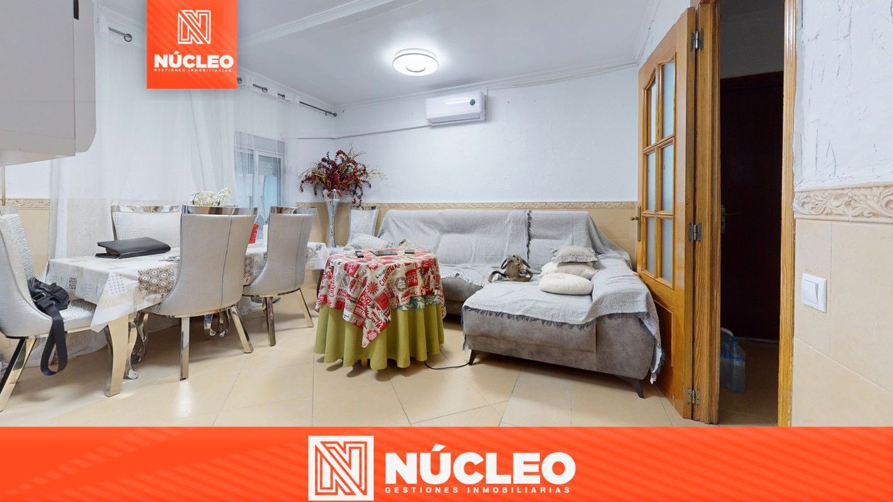 Sala d'estar de Pis en venda en Alicante / Alacant amb Aire condicionat, Calefacció i Moblat