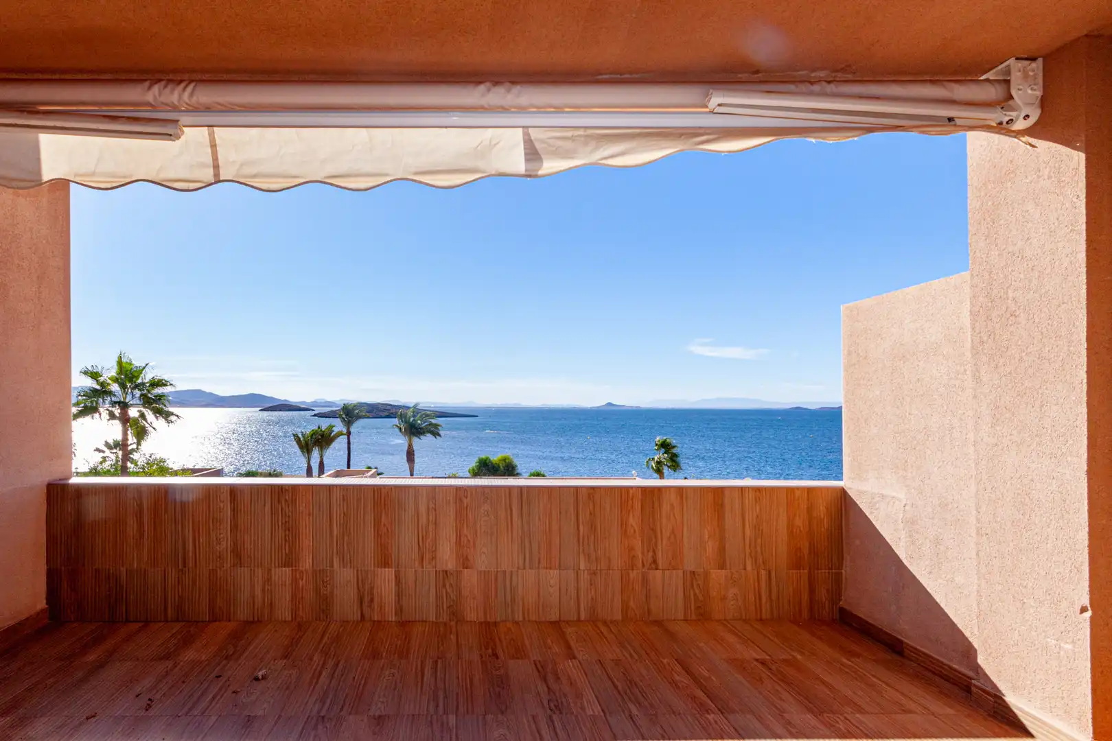 Terrasse von Wohnungen zum Verkauf in La Manga del Mar Menor mit Klimaanlage, Heizung und Terrasse