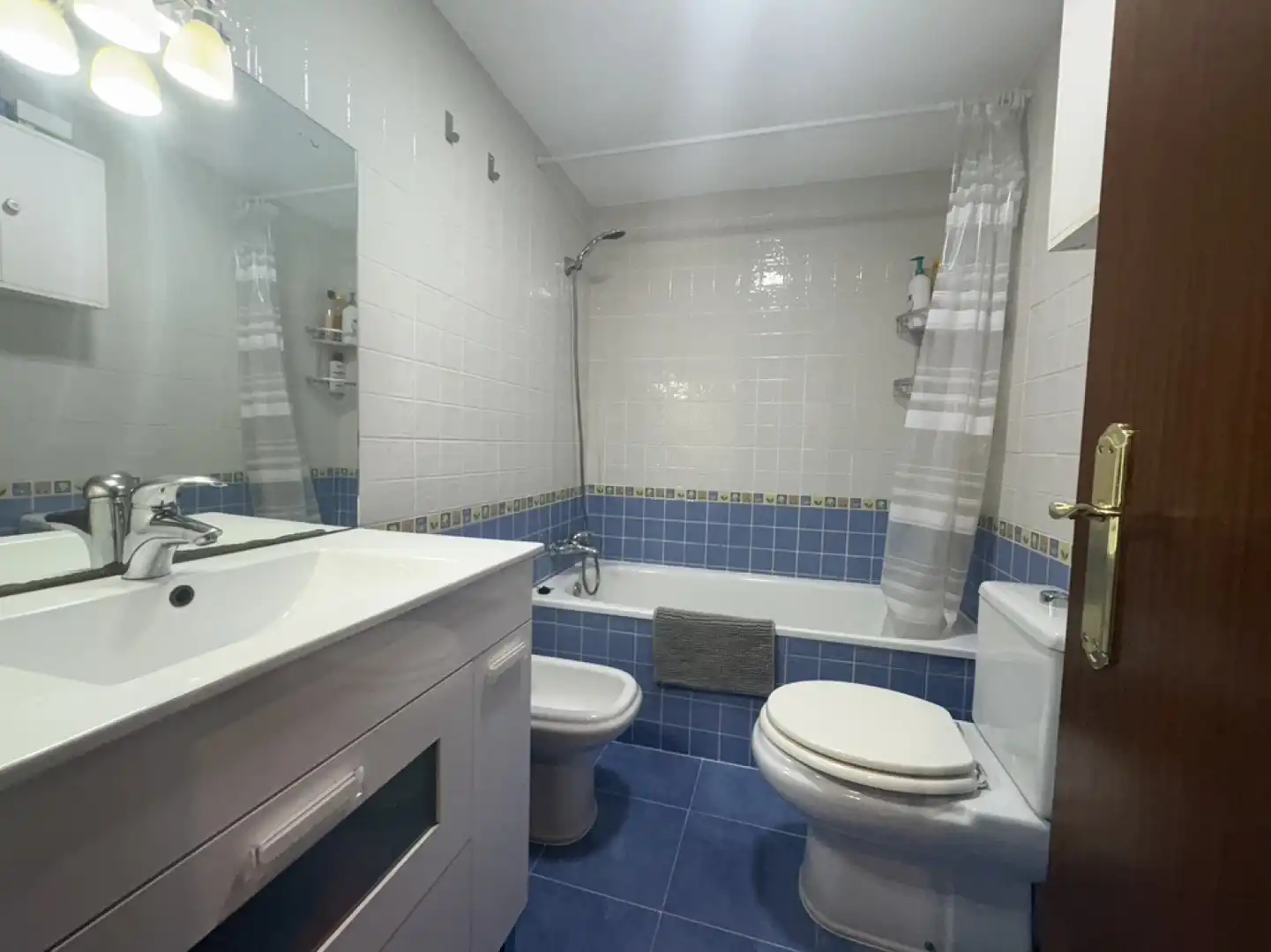 Badezimmer von Wohnung zum Verkauf in Valencia mit Heizung, Abstellraum und Balkon