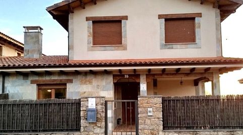 Foto 2 de Casa adosada en venta en Calle Lago-sm, -1, Valverde de la Virgen, León