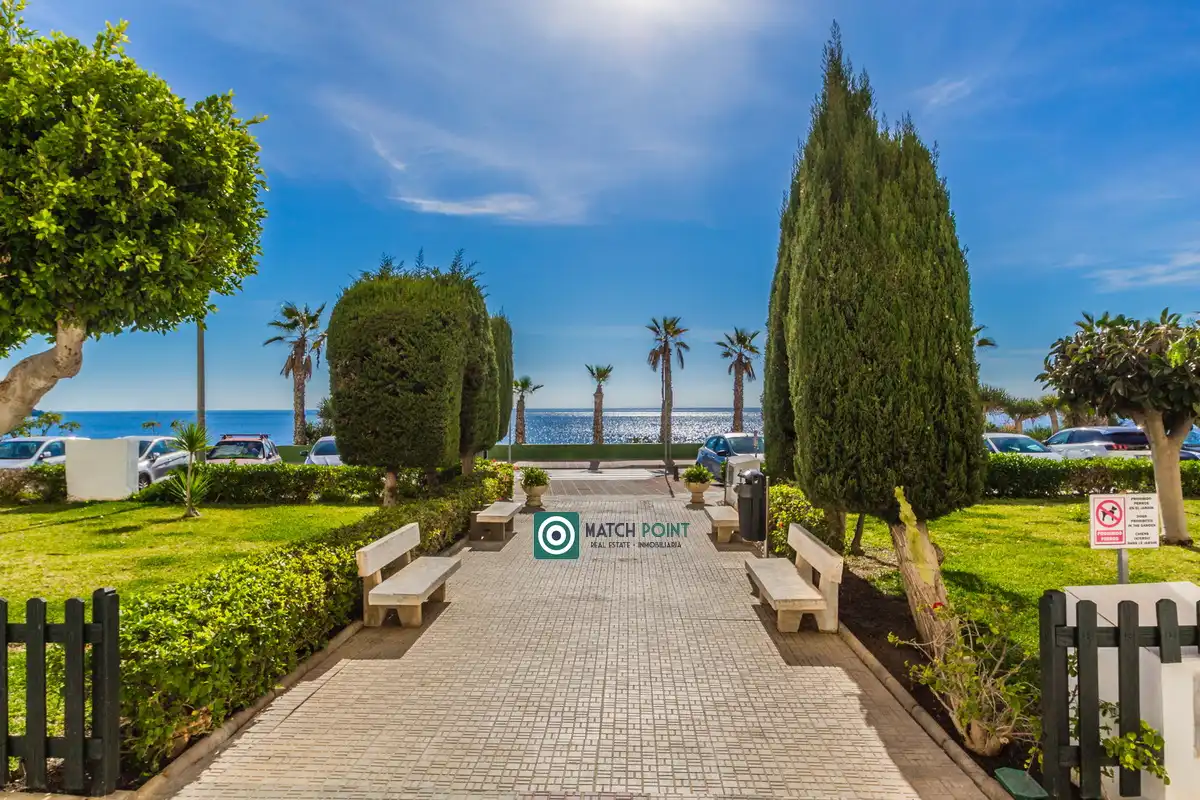 Jardí de Apartament de lloguer en Almuñécar amb Moblat