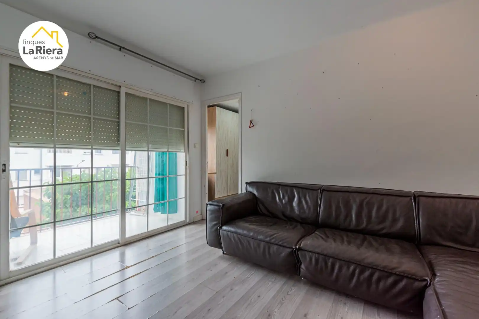 Sala d'estar de Pis en venda en Arenys de Mar amb Parquet i Balcó