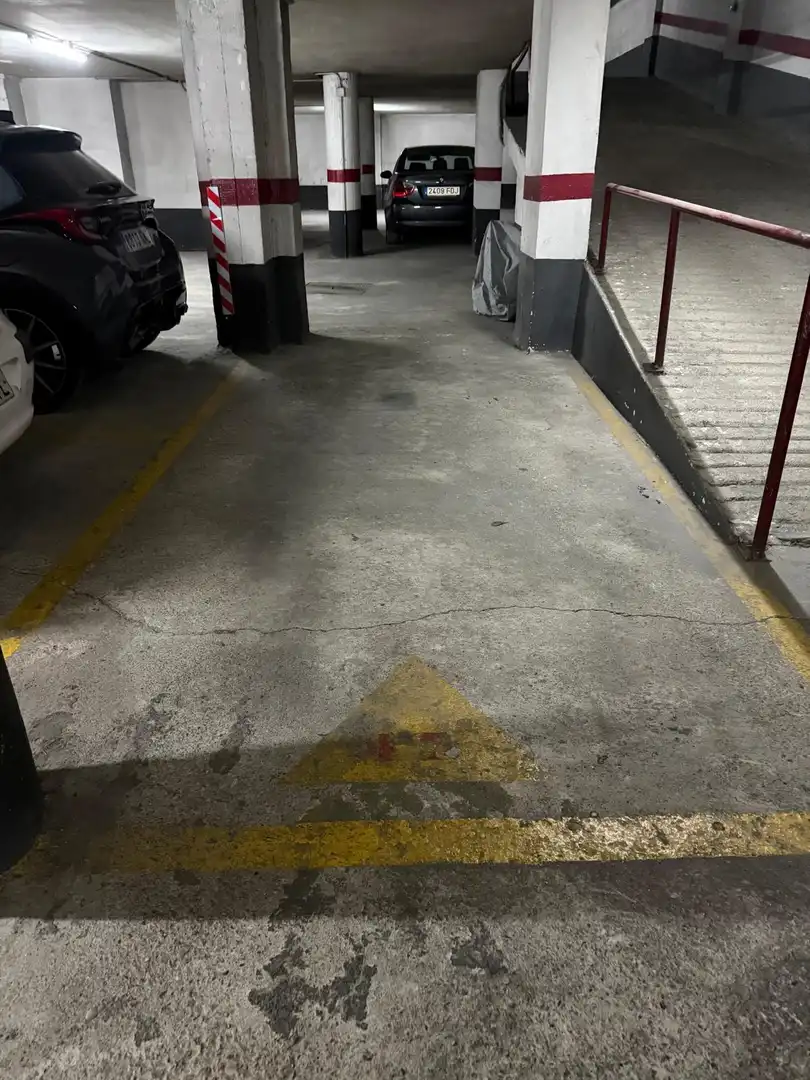 Einzelparkplatz zur Miete in Carrer MARE DEU REMEI 35, imagen 4