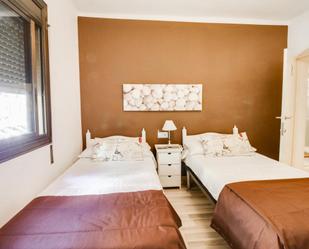 Bedroom of Apartment to share in  Barcelona Capital  with Air Conditioner