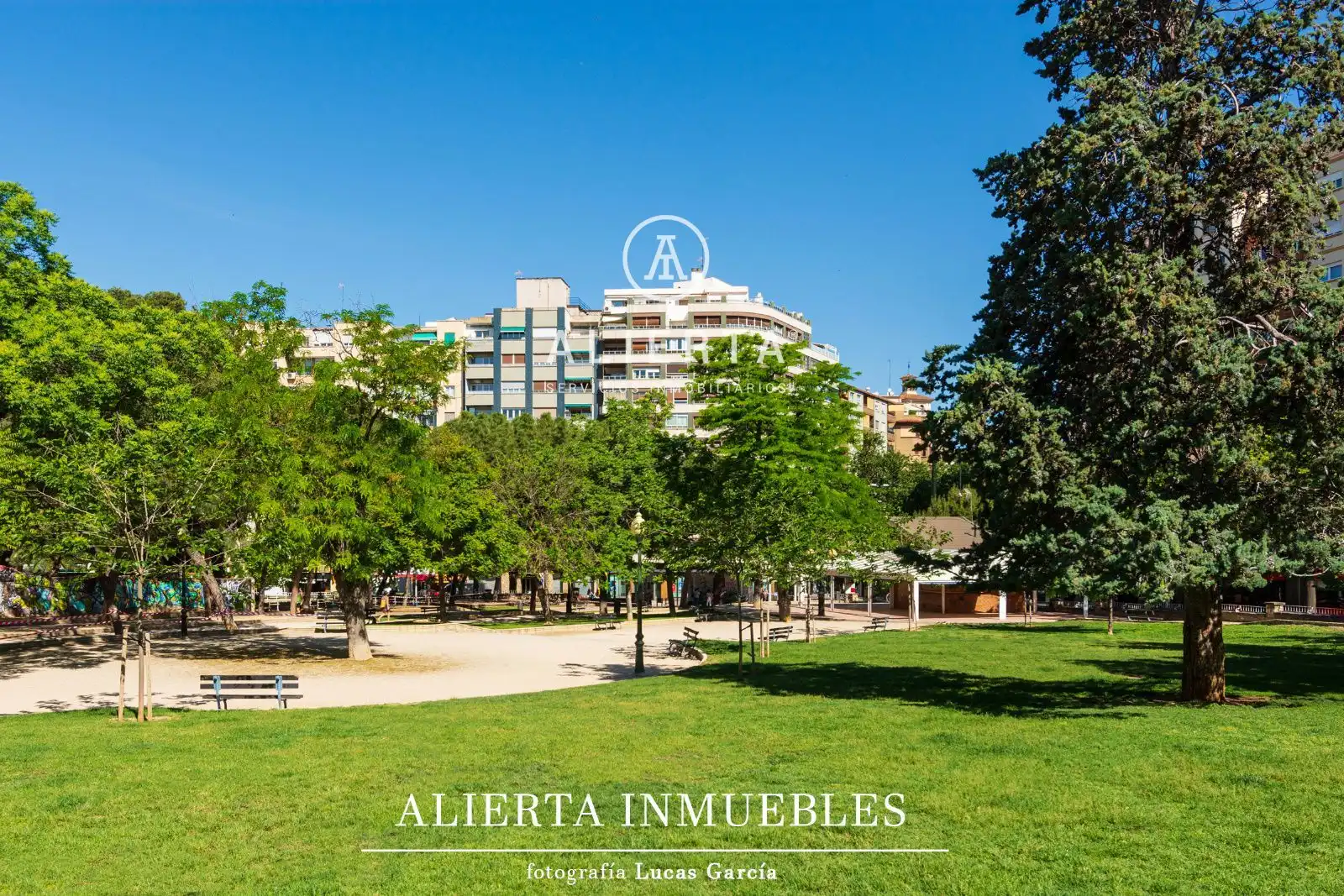 Vista exterior de Casa o chalet en venta en Zaragoza con Calefacción y Terraza
