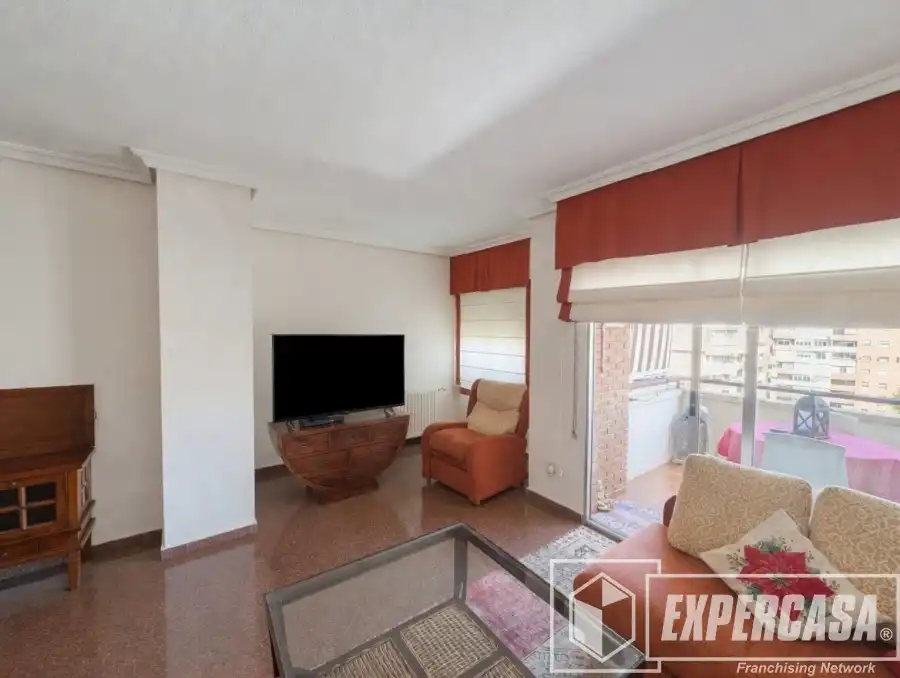Sala d'estar de Pis en venda en Paterna amb Aire condicionat, Traster i Moblat