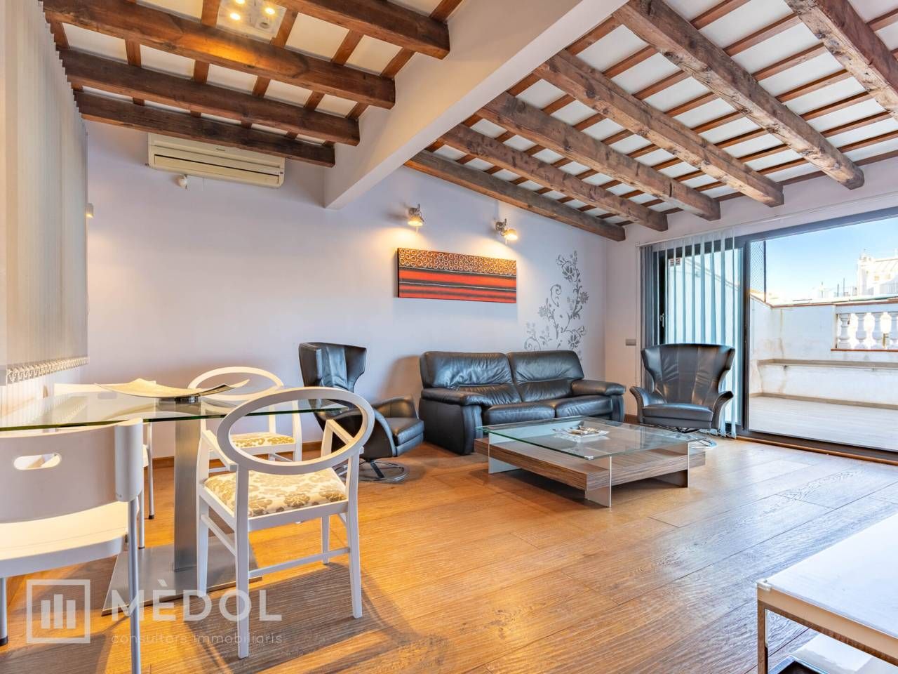 Attic to rent in Nova, Eixample