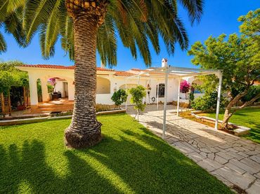 Haus mit Pool zum Verkauf in Platja de Mont-roig
