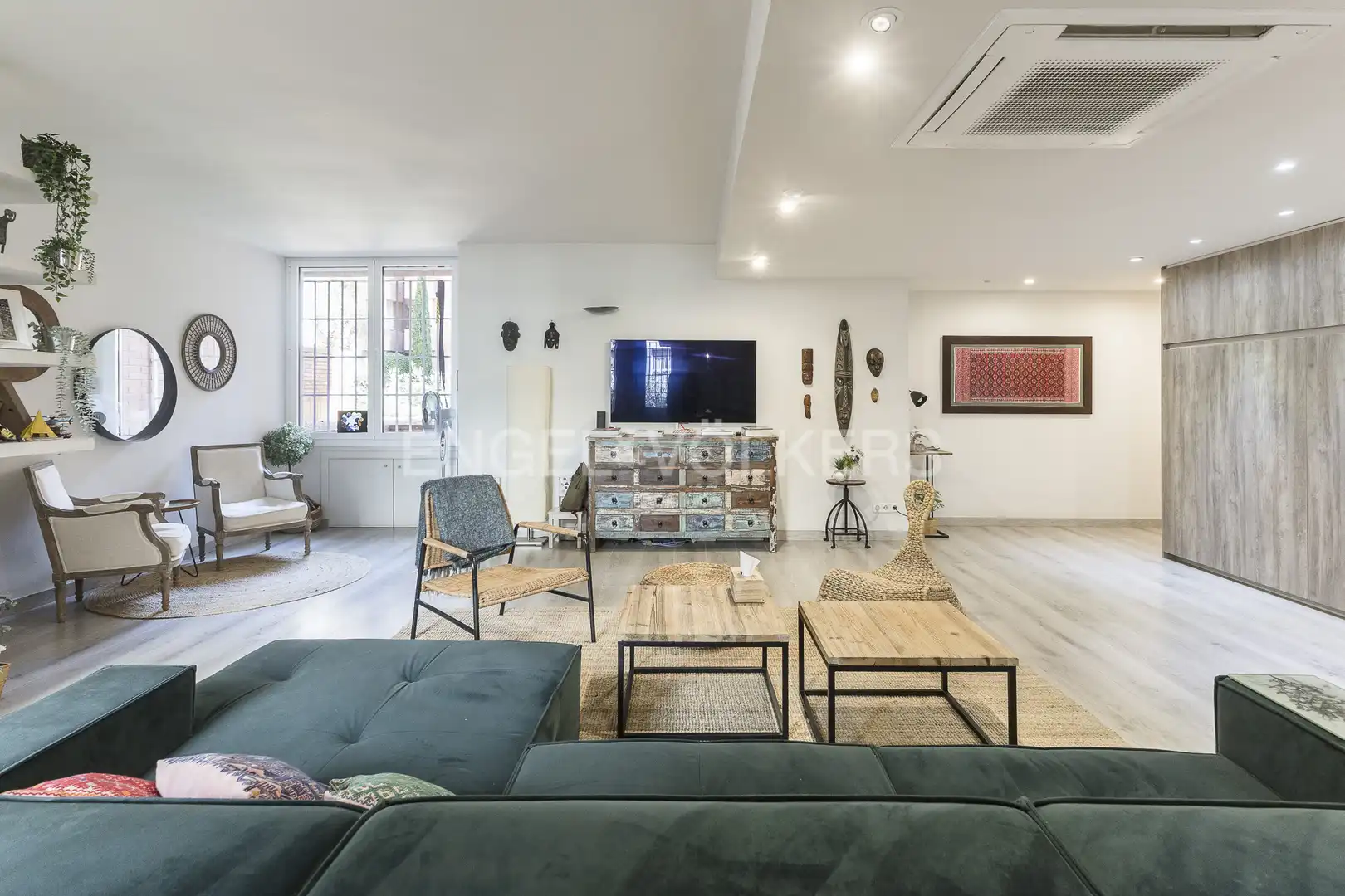 Sala de estar de Piso en venta en Barcelona con Aire acondicionado, Calefacción y Jardín privado