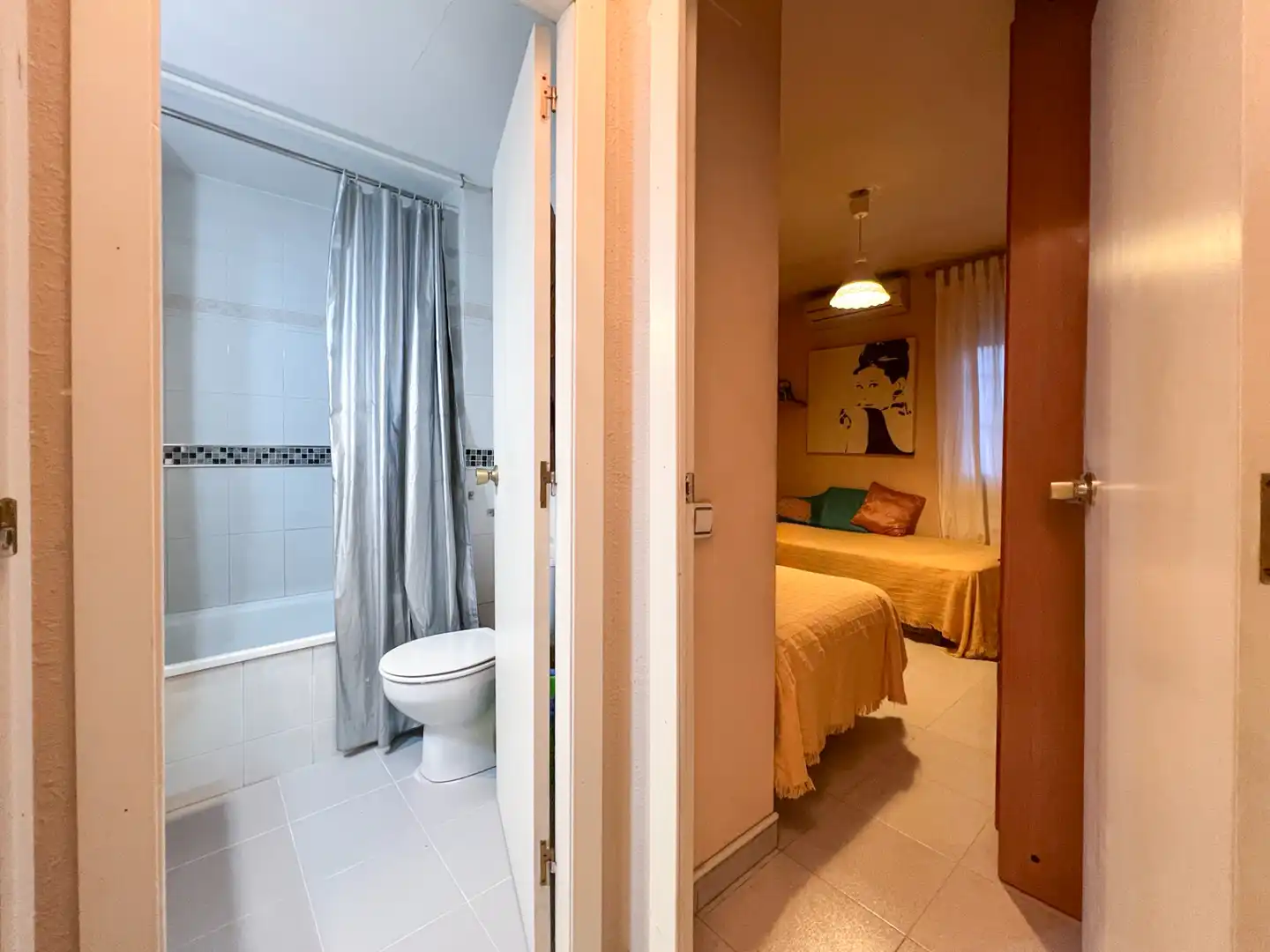 Schlafzimmer von Einfamilien-Reihenhaus zum Verkauf in Mollet del Vallès mit Klimaanlage, Heizung und Privatgarten
