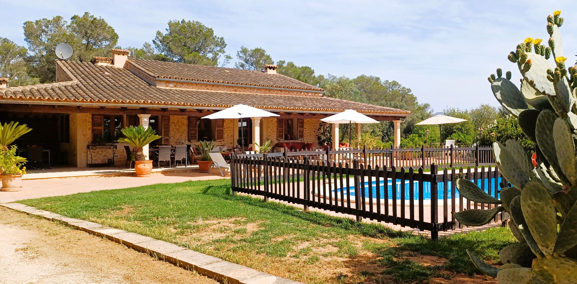 Garden of Country house to rent in Costitx  with Air Conditioner, Heating and Private garden