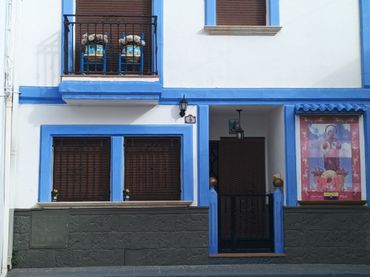 Casa rústica amb balcó en venda a Freila