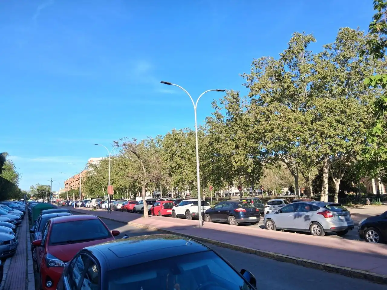Vista exterior de Pis en venda en Alcalá de Henares amb Aire condicionat i Terrassa