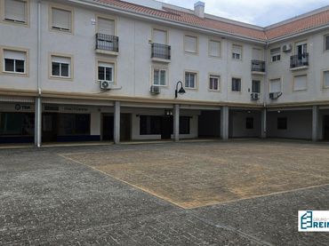Local comercial en venda a PLAZA SANTA SUSANA 4