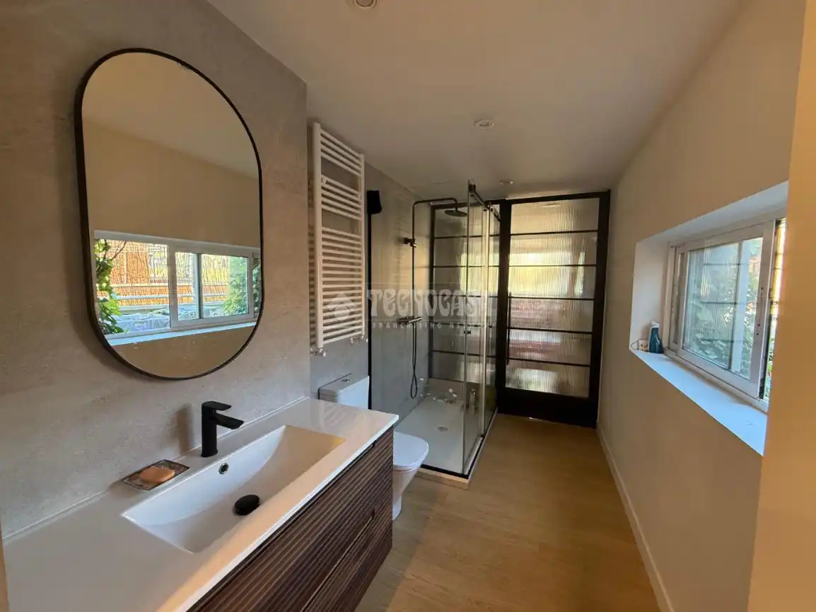 Baño de Piso en venta en Madrid con Aire acondicionado, Calefacción y Terraza