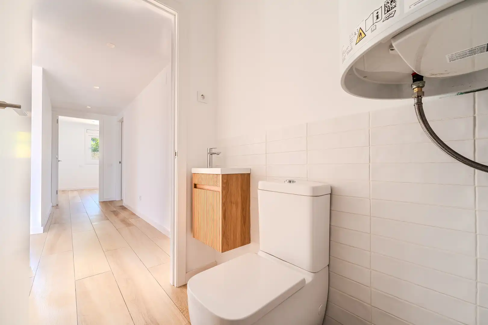 Badezimmer von Haus oder Chalet zum Verkauf in L'Ametlla de Mar  mit Klimaanlage, Heizung und Privatgarten