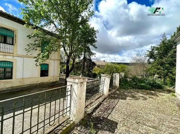 Casa rustica con piscina in vendita a Baeza, imagen 2